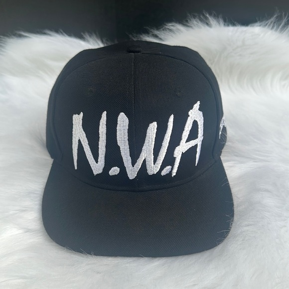New Urban Classics Cap N.W.A. - Picture 1 of 6